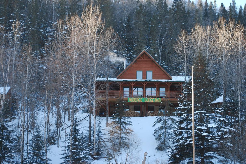 Auberge De La Riviere Matapedia - Matapedia River Lodge Routhierville Екстериор снимка