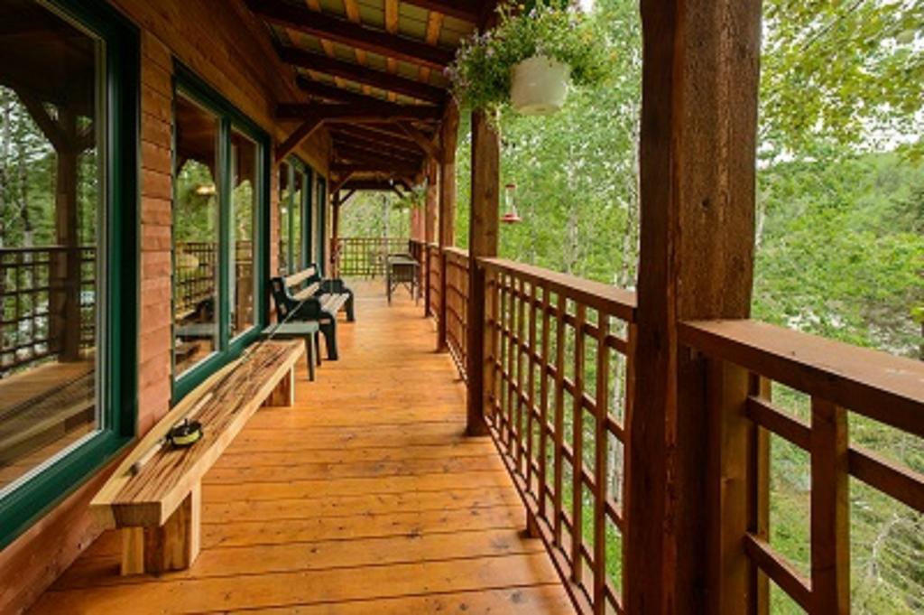 Auberge De La Riviere Matapedia - Matapedia River Lodge Routhierville Екстериор снимка