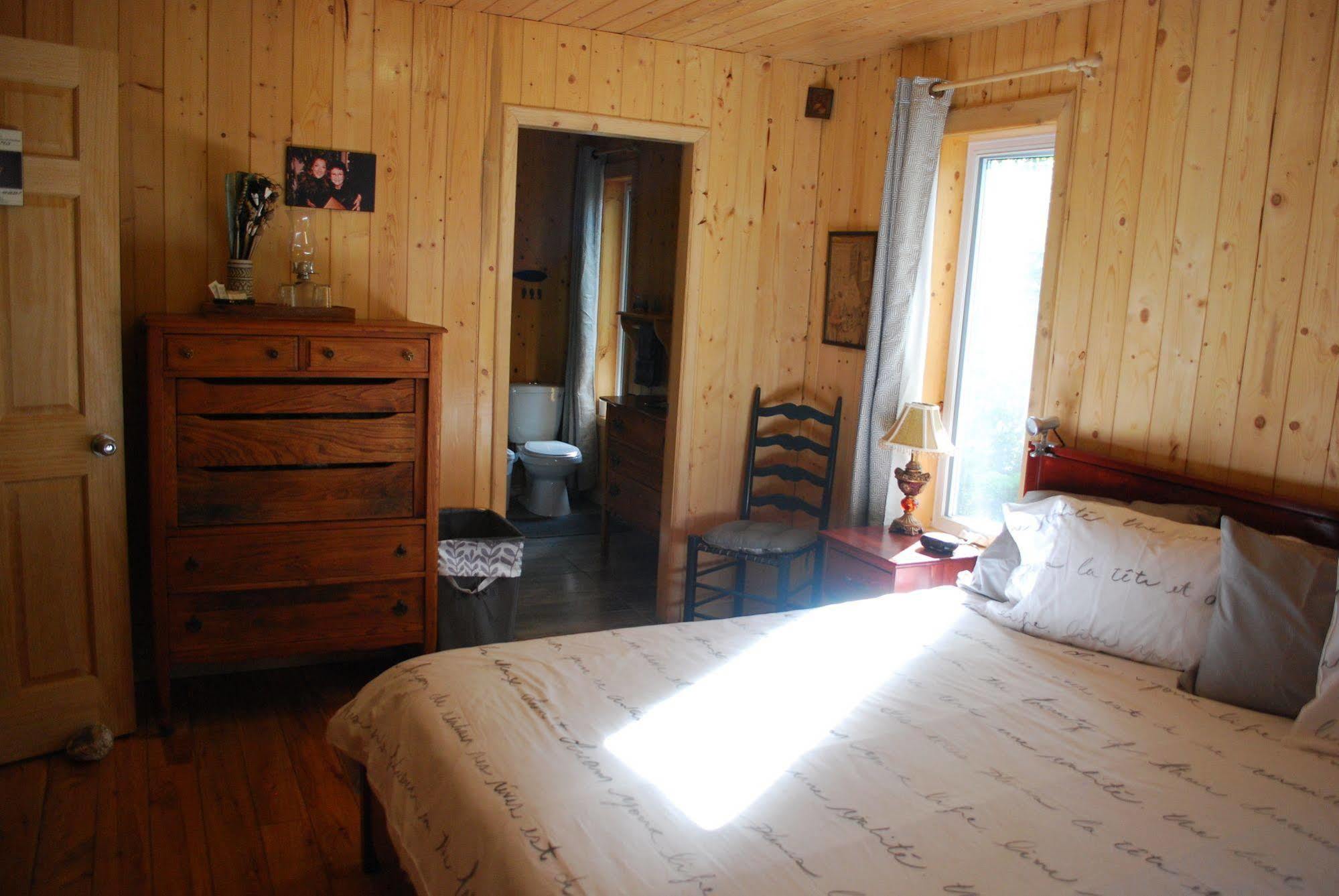 Auberge De La Riviere Matapedia - Matapedia River Lodge Routhierville Екстериор снимка
