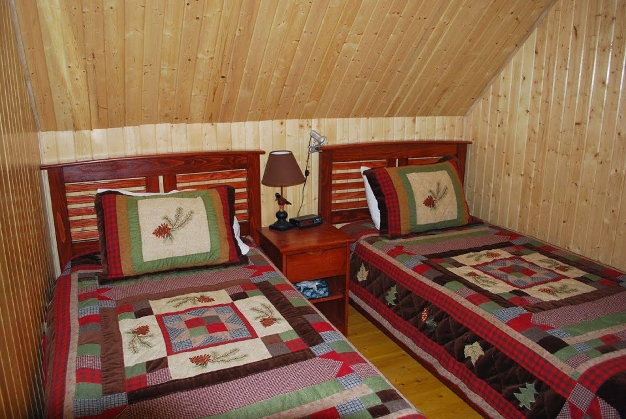 Auberge De La Riviere Matapedia - Matapedia River Lodge Routhierville Екстериор снимка