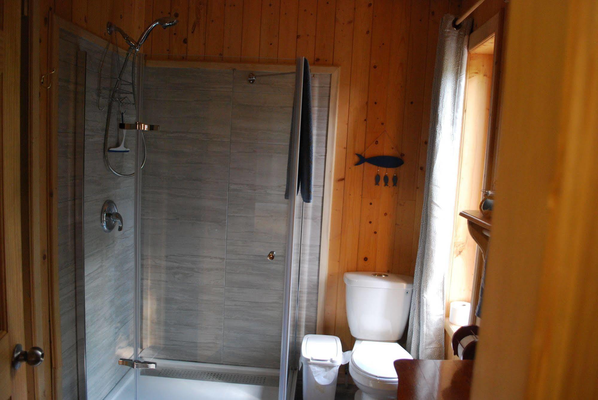 Auberge De La Riviere Matapedia - Matapedia River Lodge Routhierville Екстериор снимка