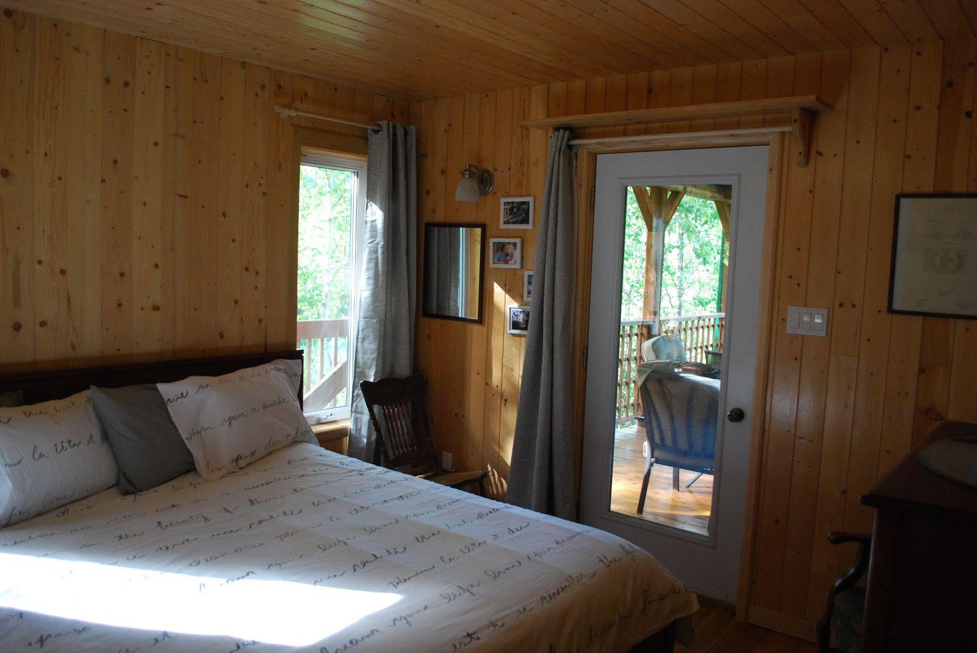Auberge De La Riviere Matapedia - Matapedia River Lodge Routhierville Екстериор снимка